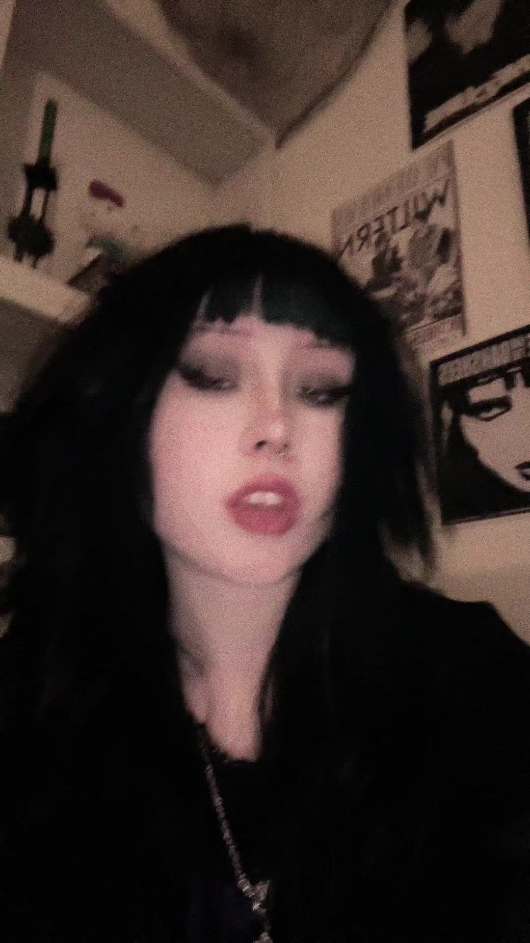 @Skylaxxc