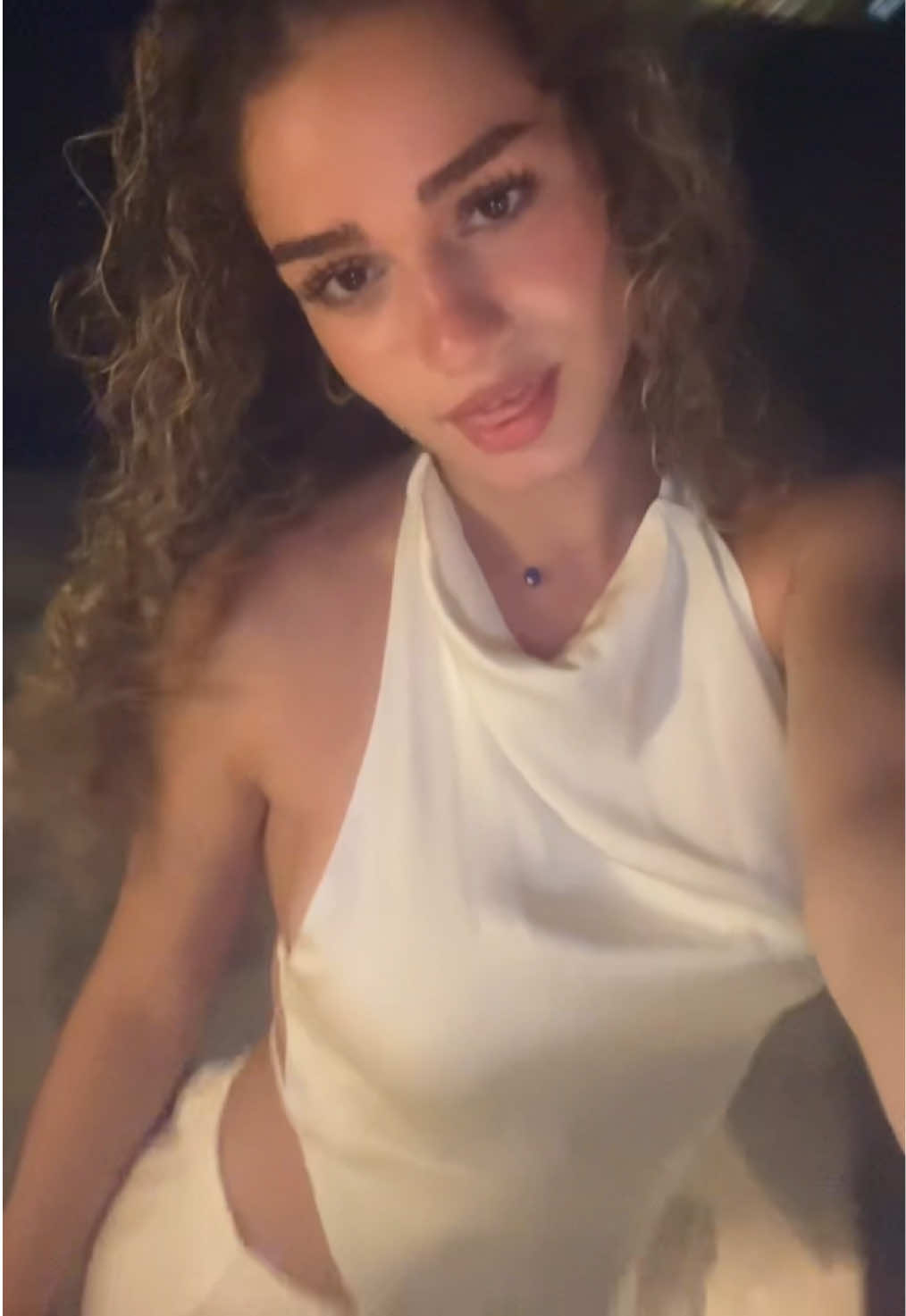 @𝒱