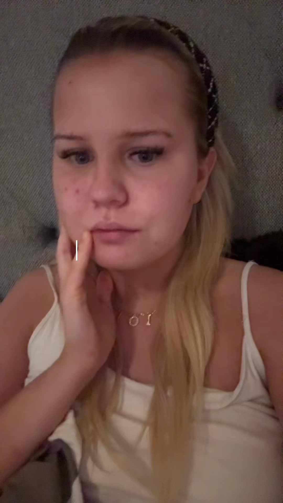@Holly🛍️🥥🥂