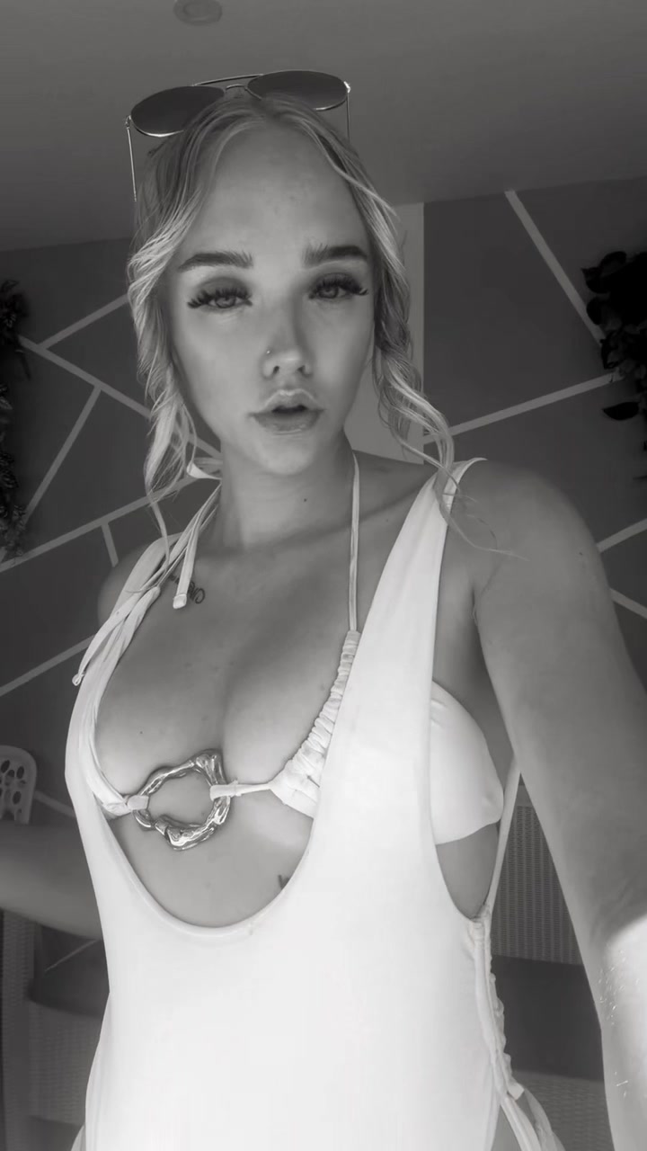 @xosezzyxo