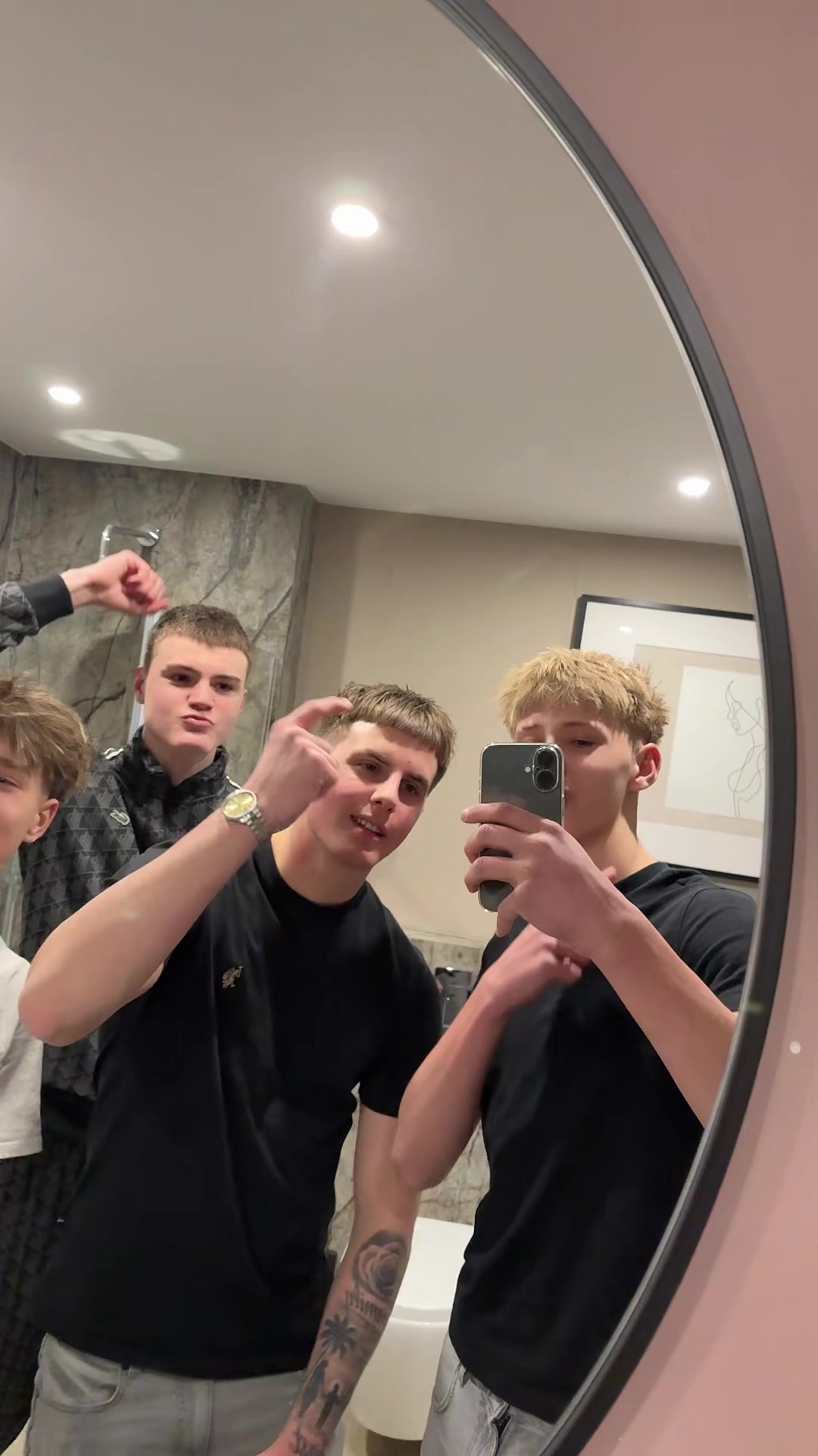 @Szymon_&bull;felkowski