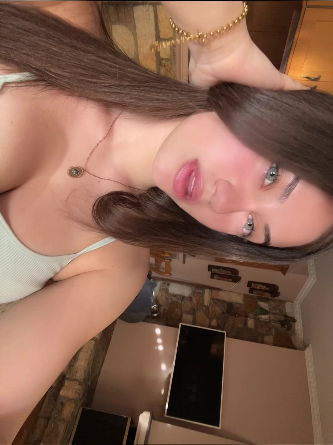 @ℰ𝓁ℯ𝓃𝒶🌺