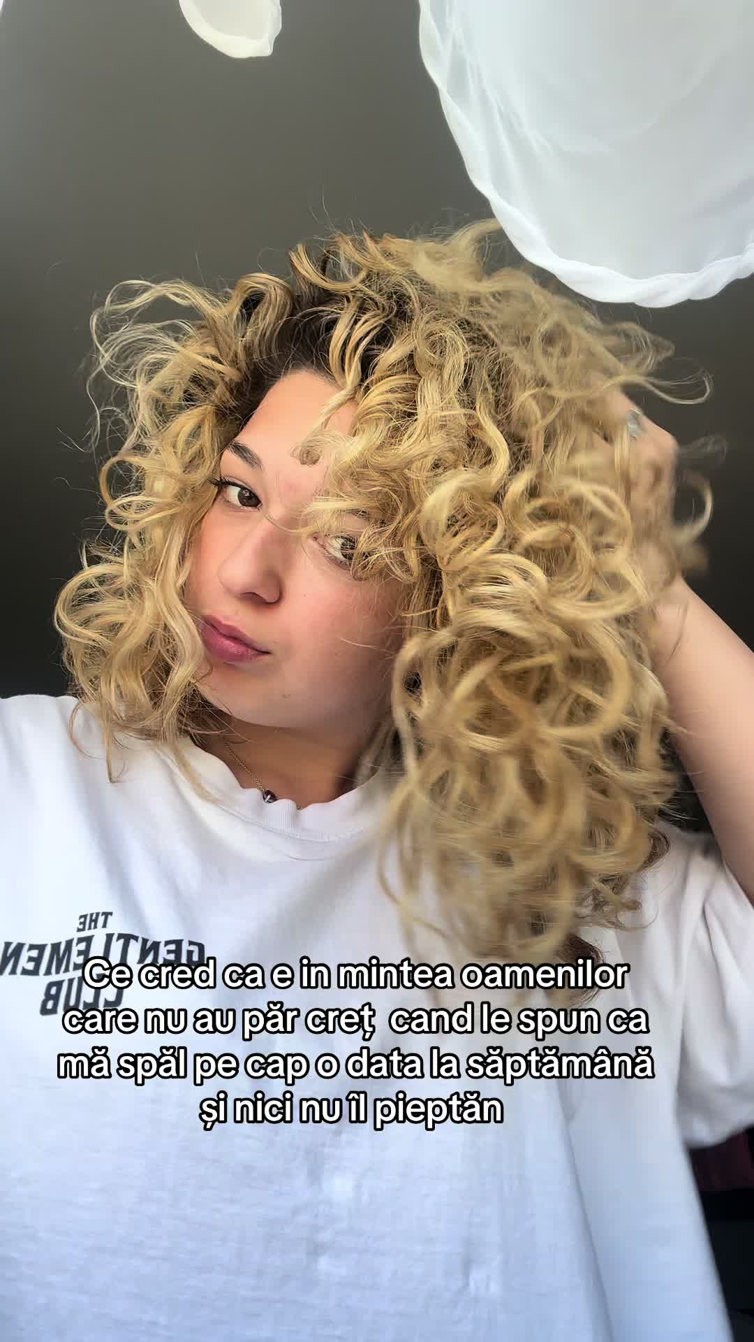 @Giulya Avram