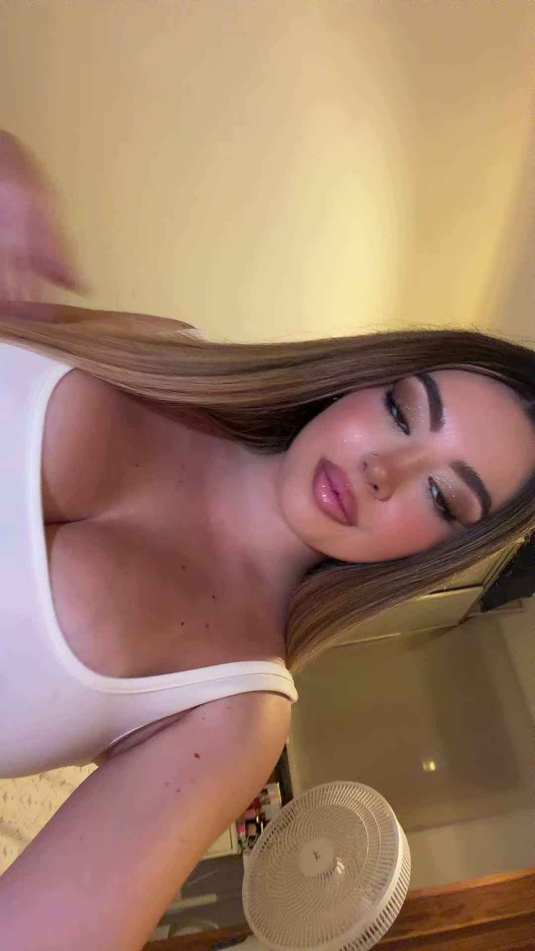 @𝑷𝒂𝒖𝒍𝒂🎀