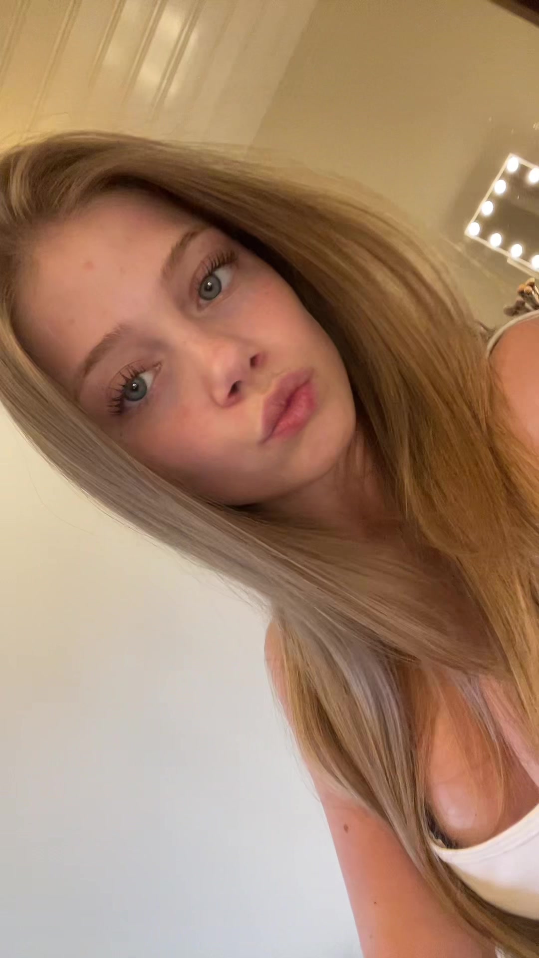 @ᑕOᖇᑎᗴᒪIᗩ♡
