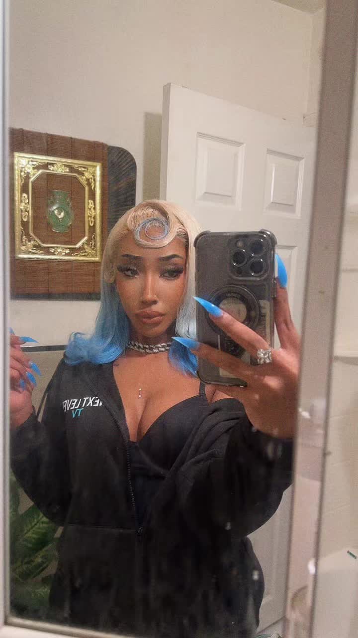 @ForeignDoll