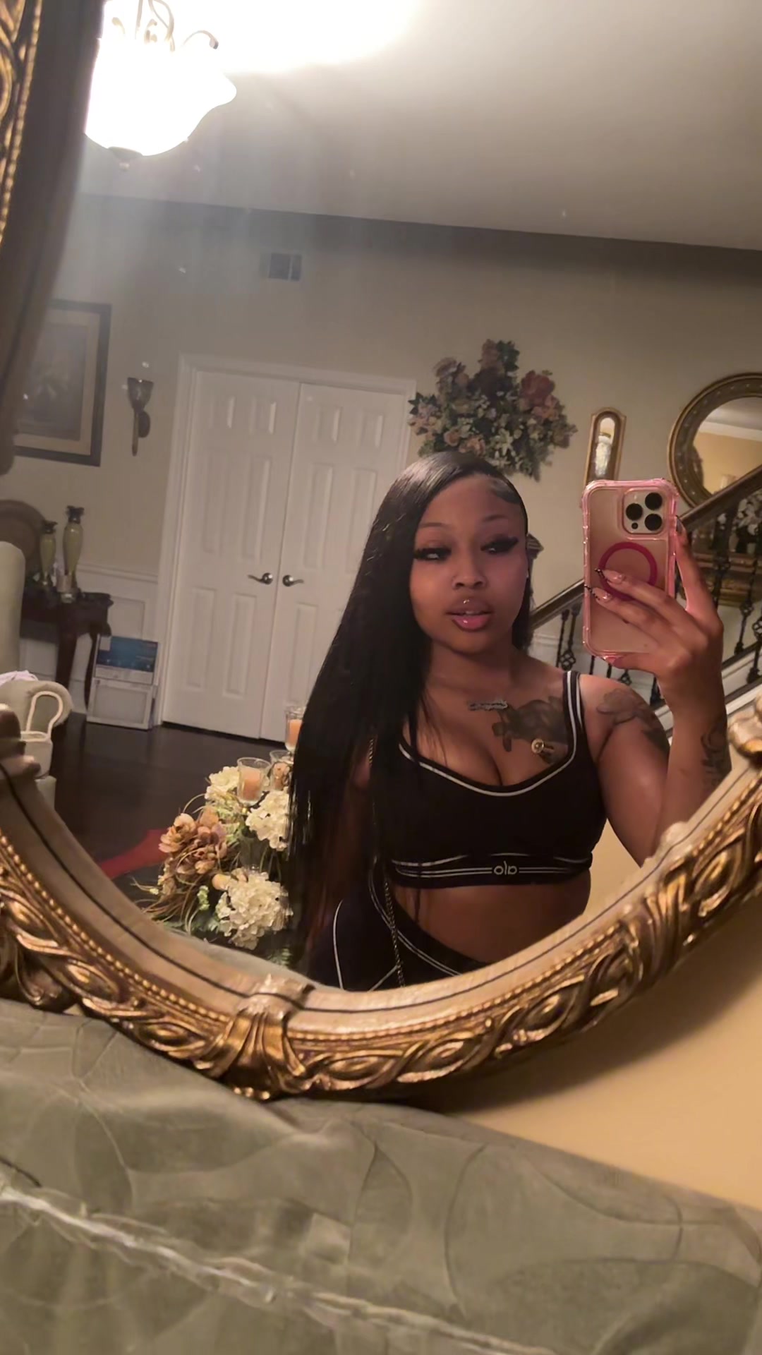 @shaniya janai