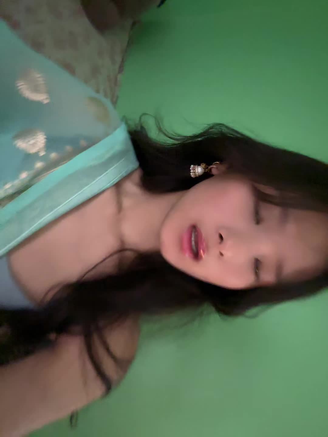 @desu