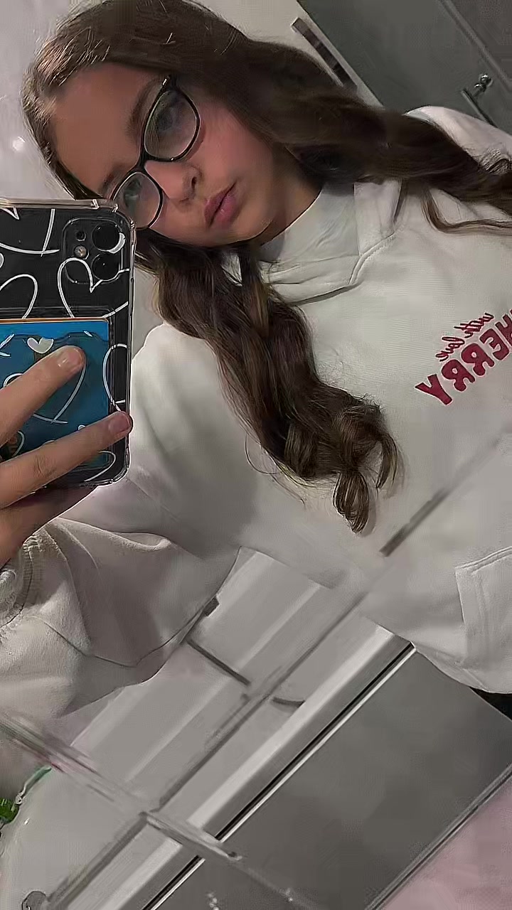 @Lexi.jonez.co.xo
