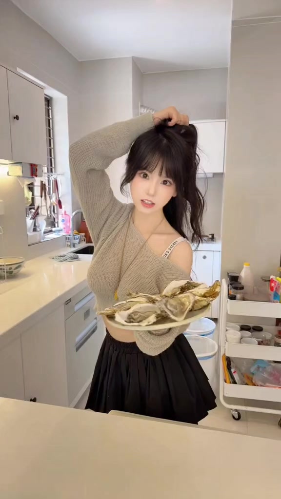 @干饭小困困