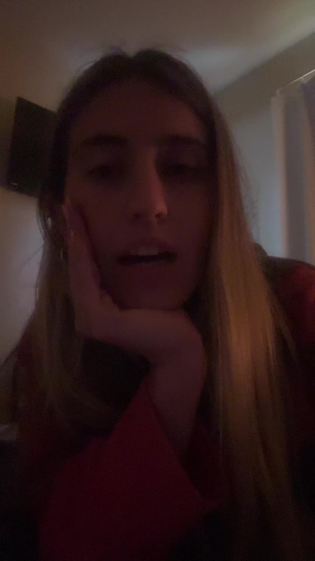 @Julia🧌