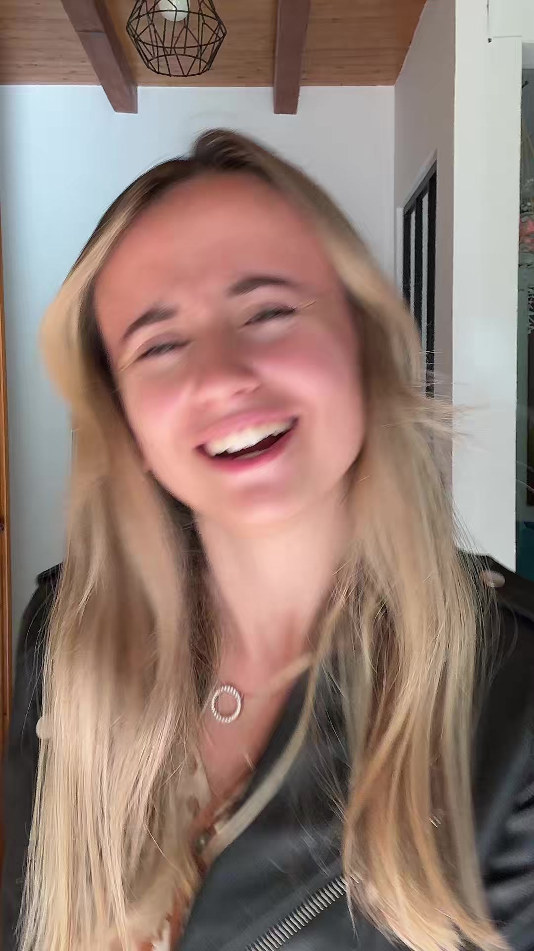 @Llona 🍀