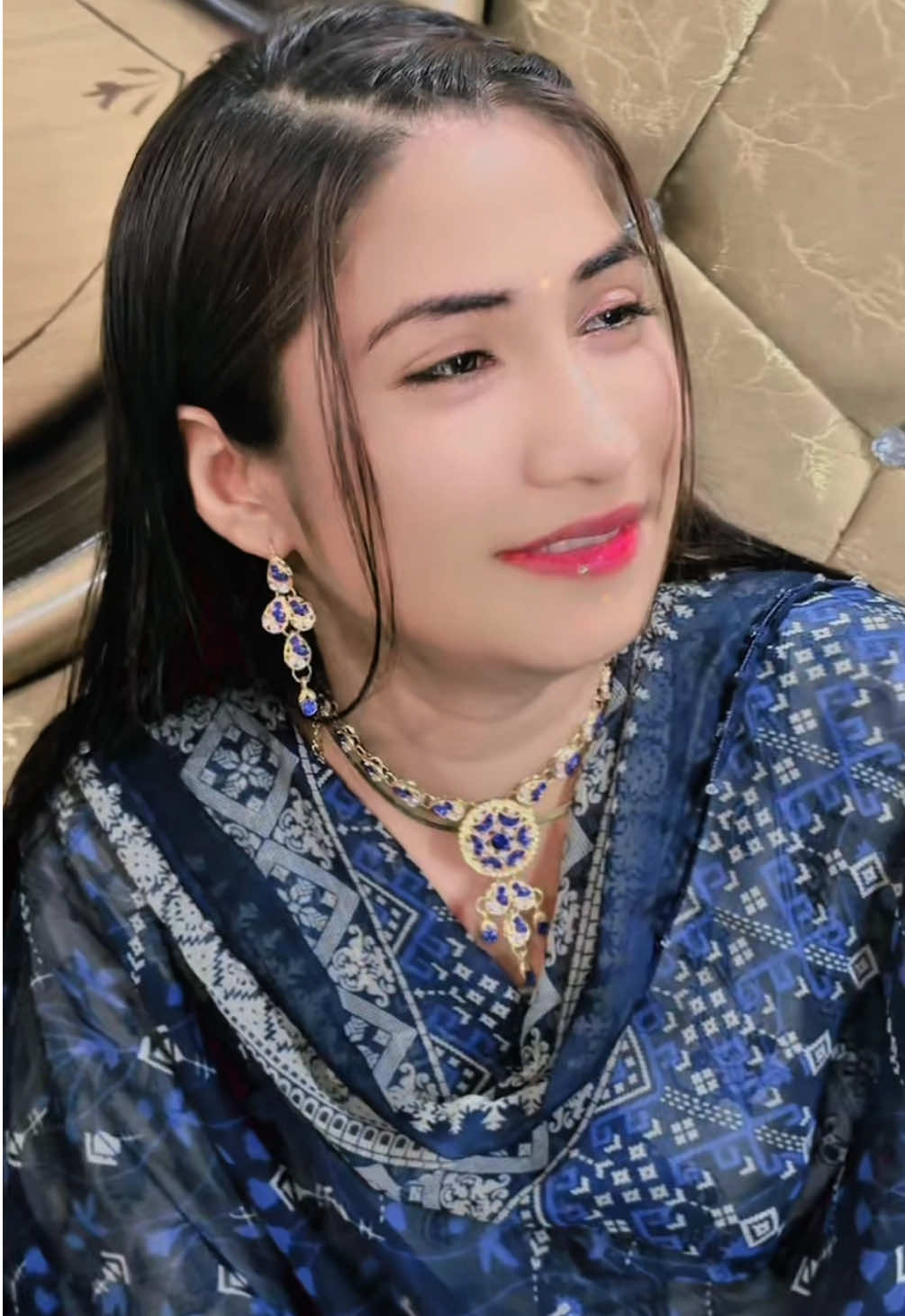 @Mahii_💔_Khan