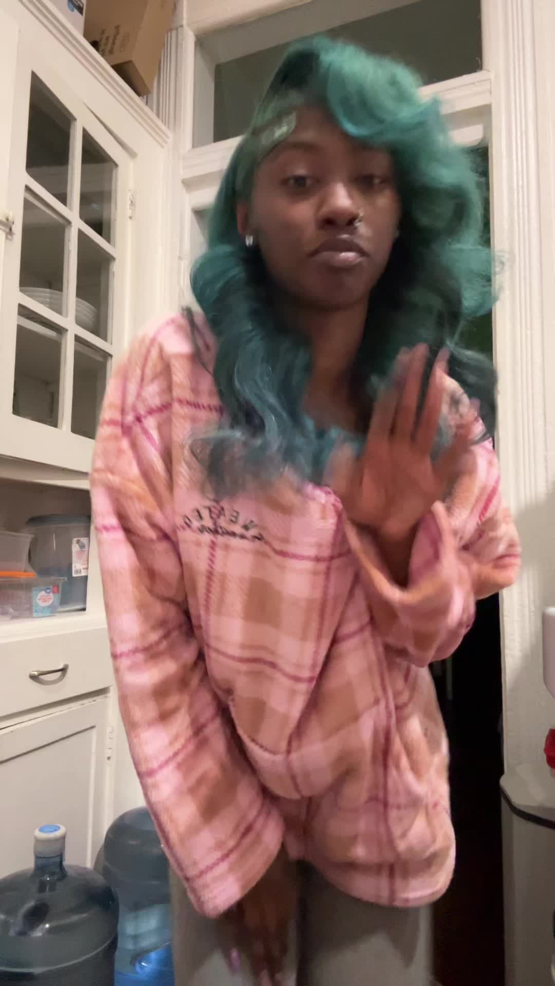@missbratt.t