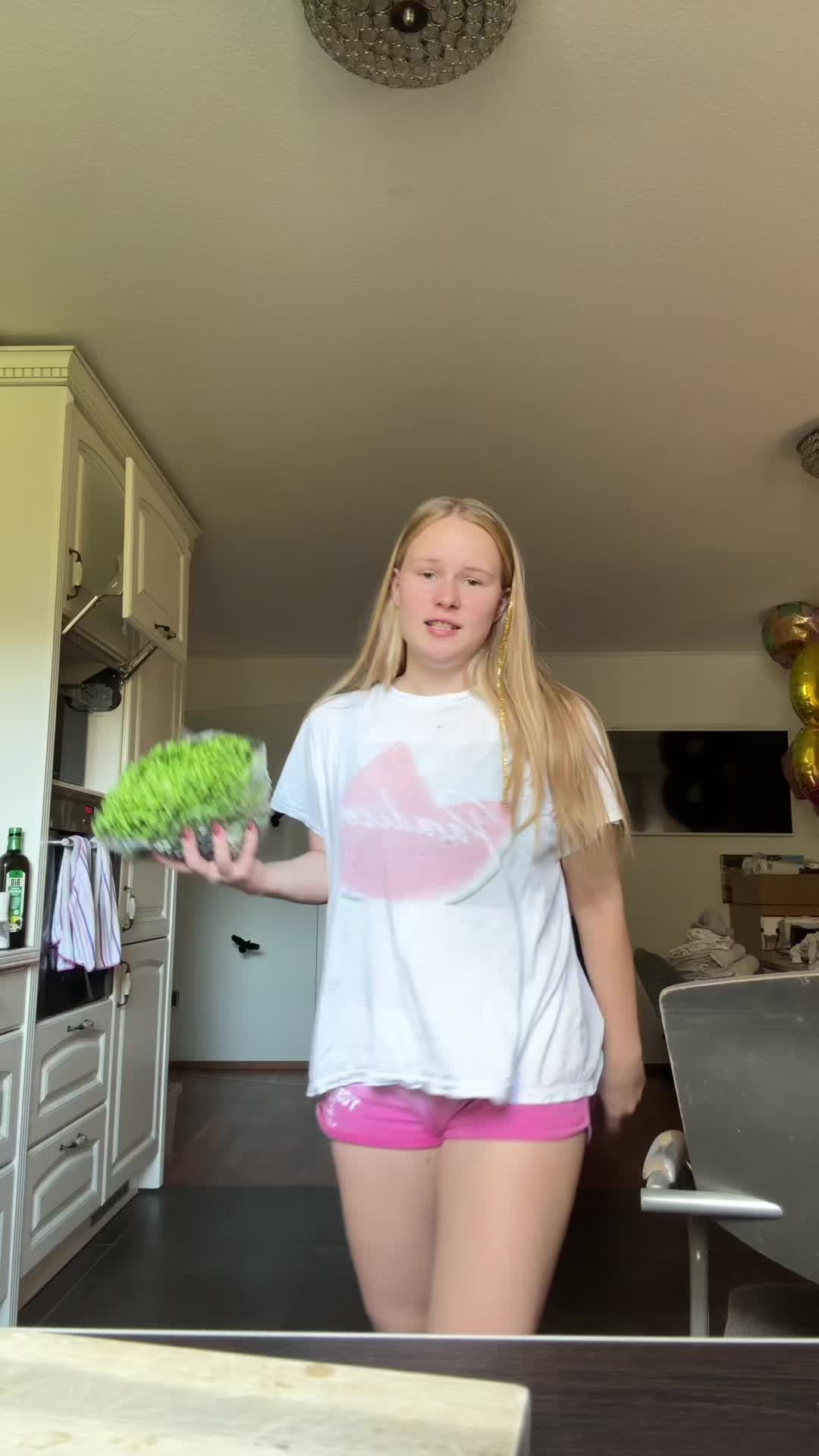 @nicole