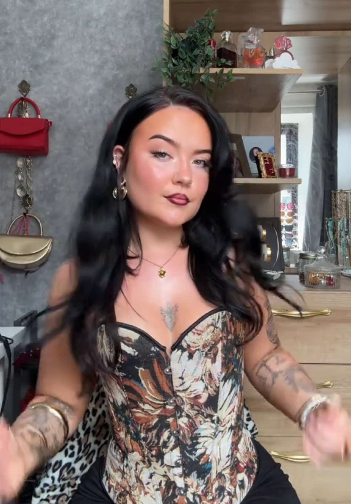 @leeya