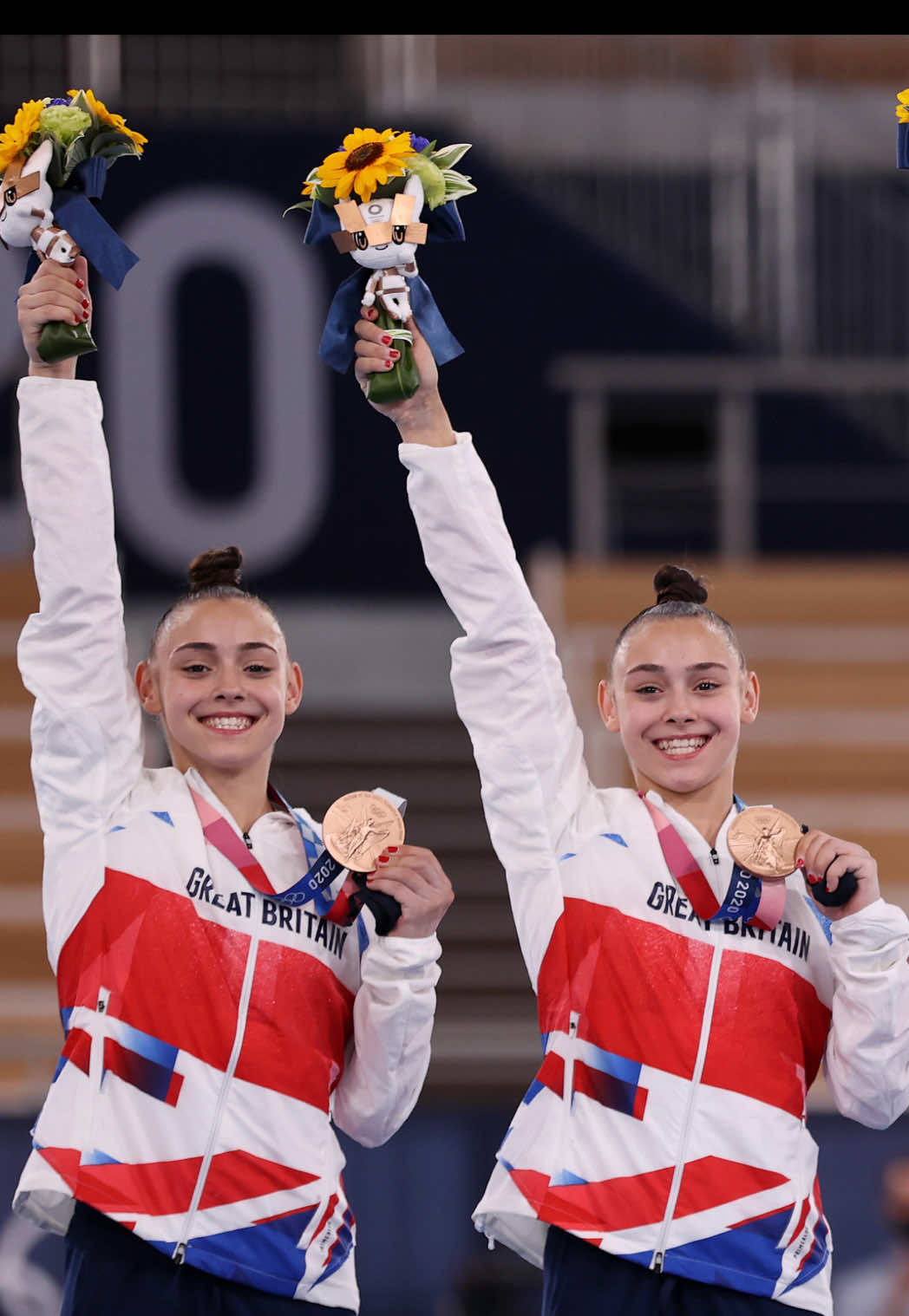 @Gadirova Twins