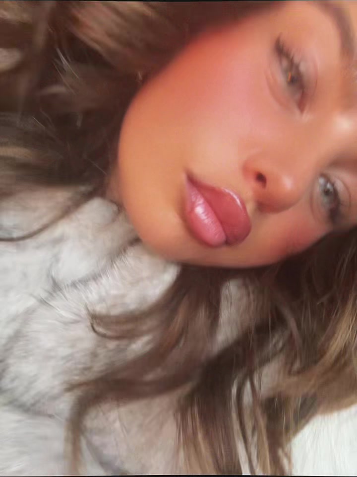 @demilouisewebbb