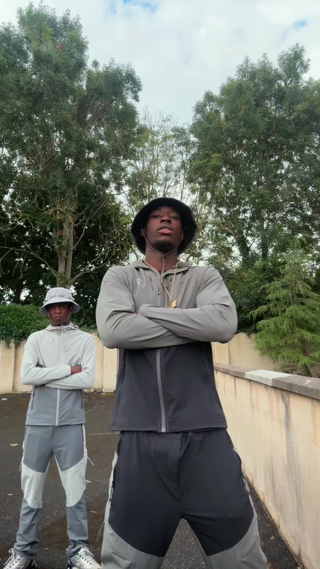 @Youngiz