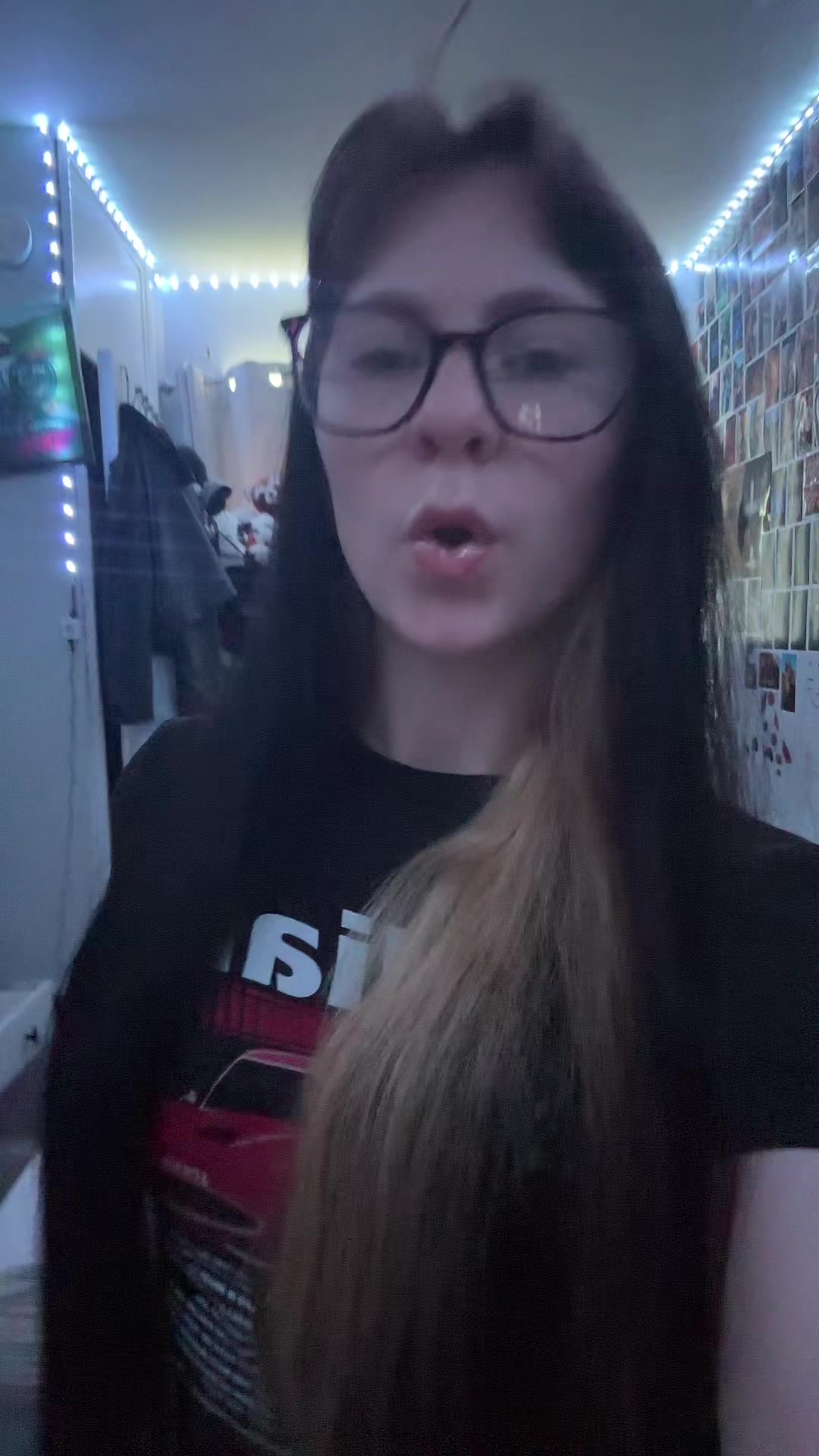 @𝒜𝓁𝒾𝒸ℯ😝