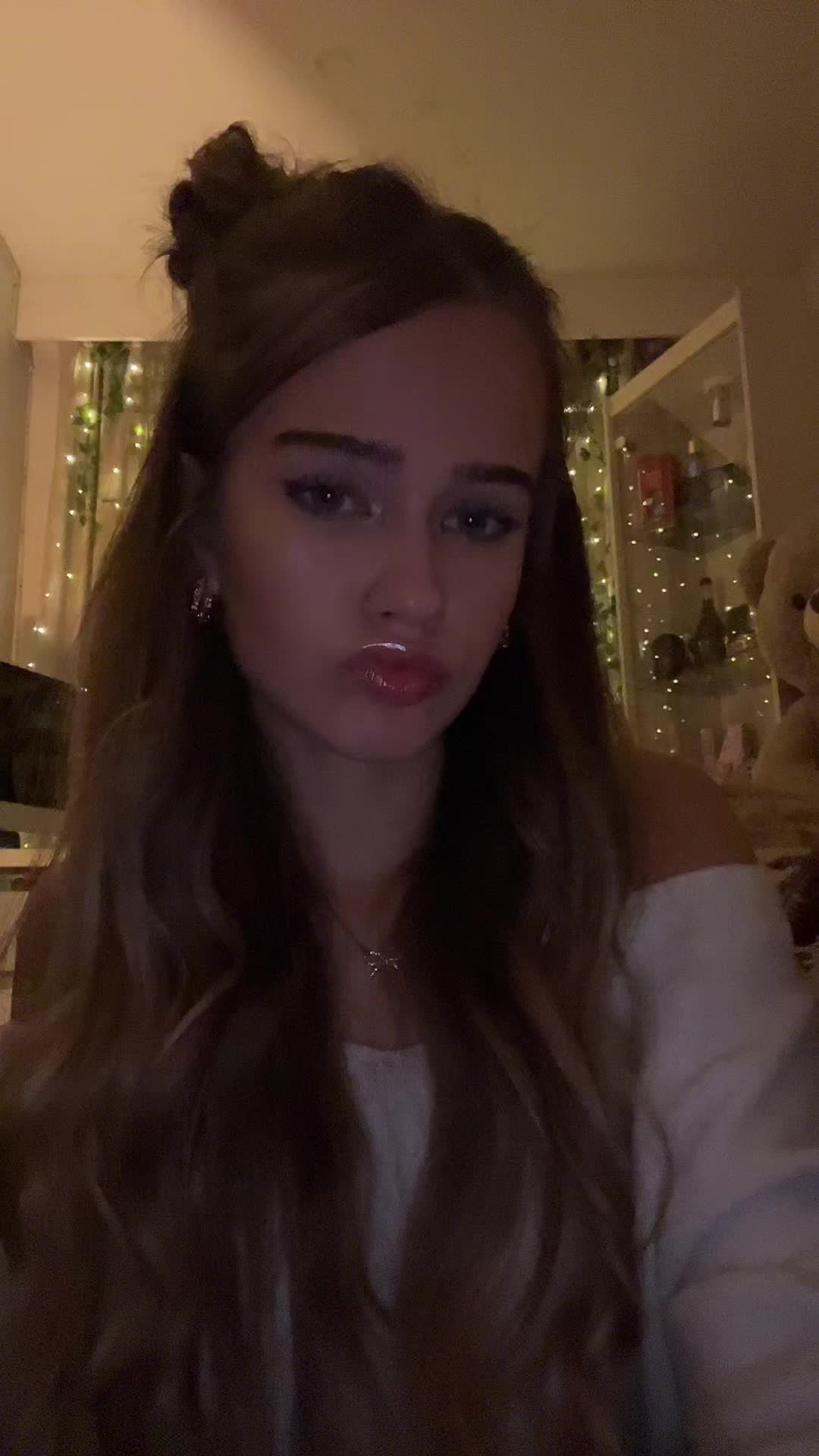 @nia