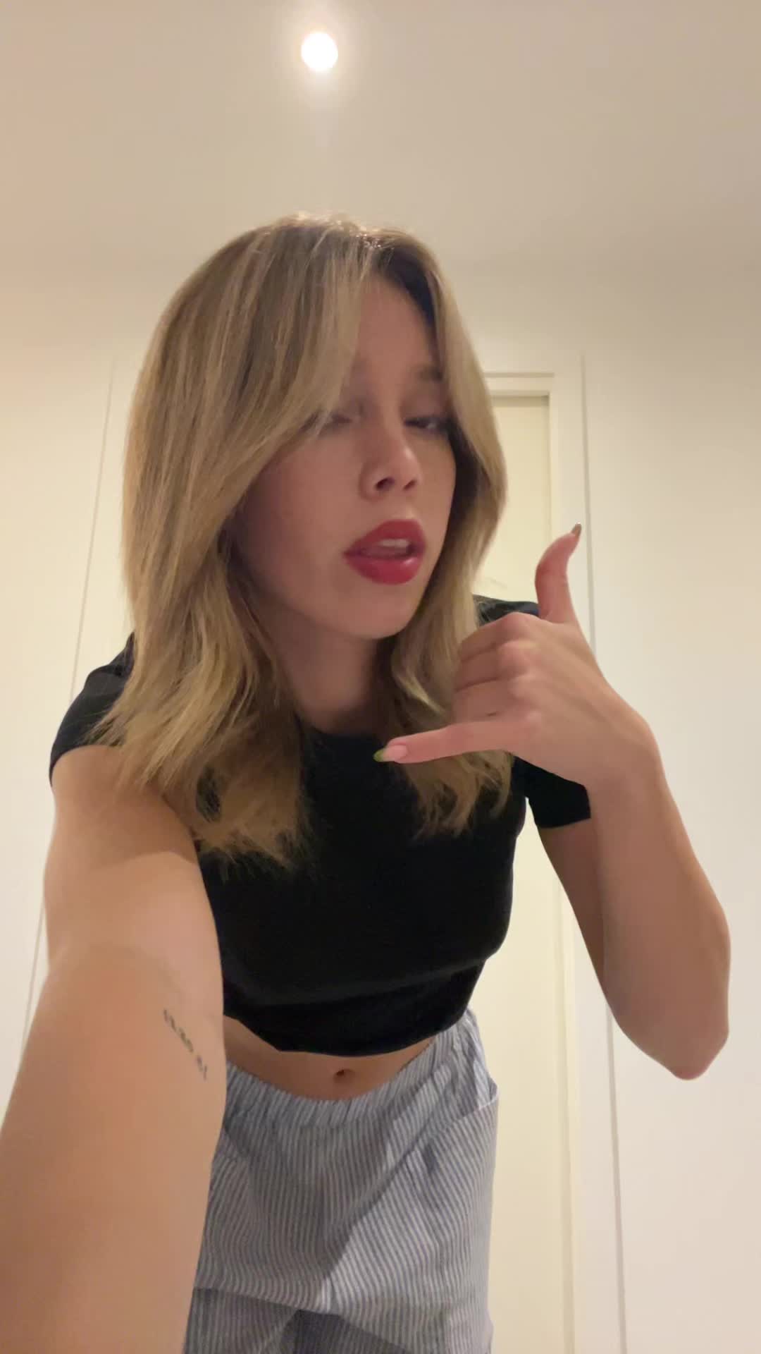@AMANDINE