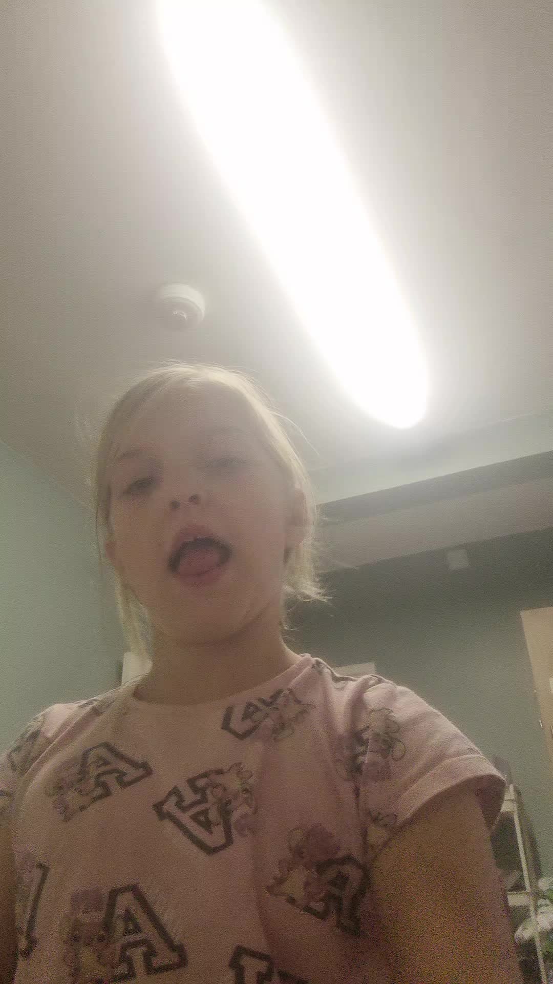 @Beth9724😜