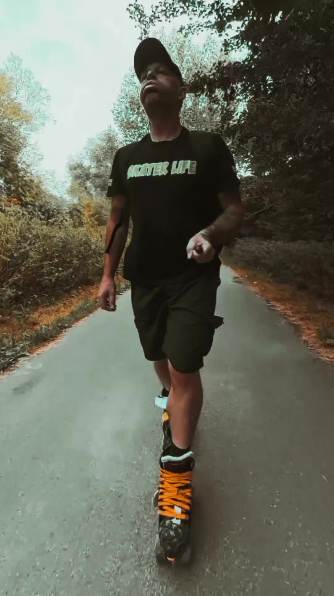 @💚🖤🛼Gazzaonsk8s⛸️🖤💚