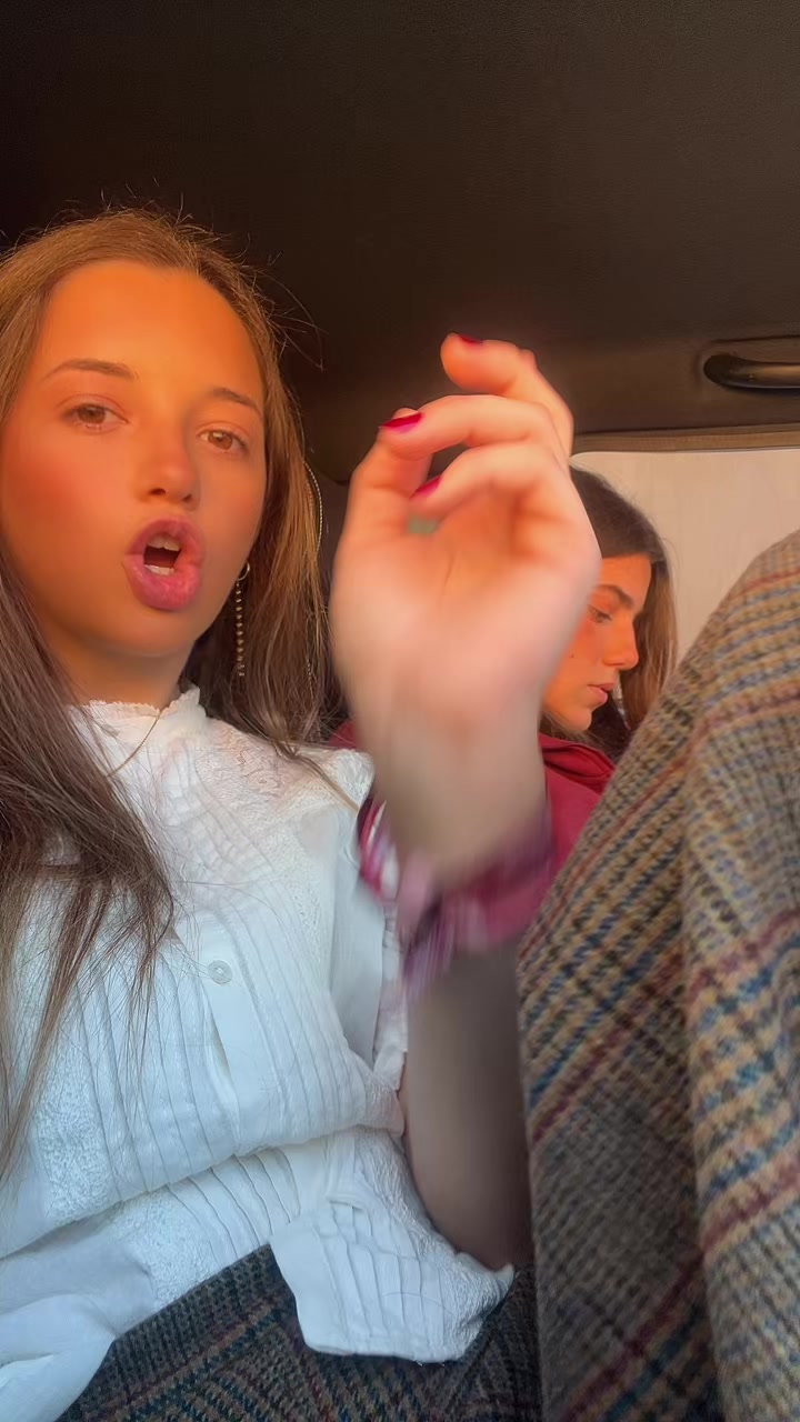 @danielaa