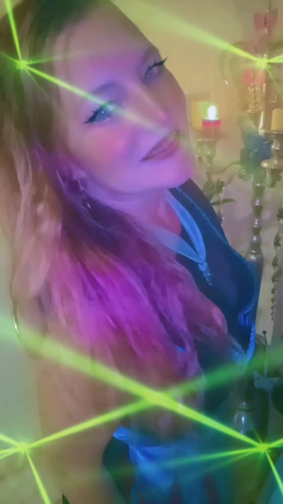 @ₕₑₐd🦋 Qᵤₑₑₙ Wₒₙₙᵢₑ