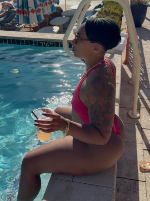 @Dezi_ray_sunshine