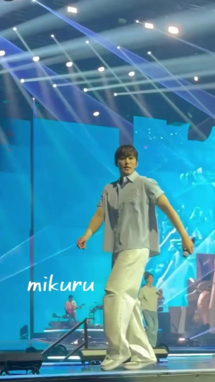 @Junho_onLeeyz