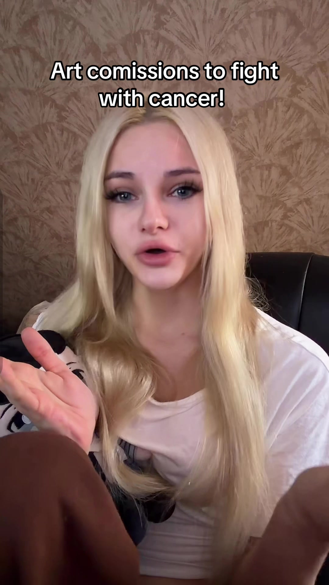 @Monialynn