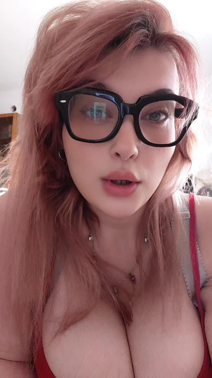 @Vanessa 🤍💜🦋