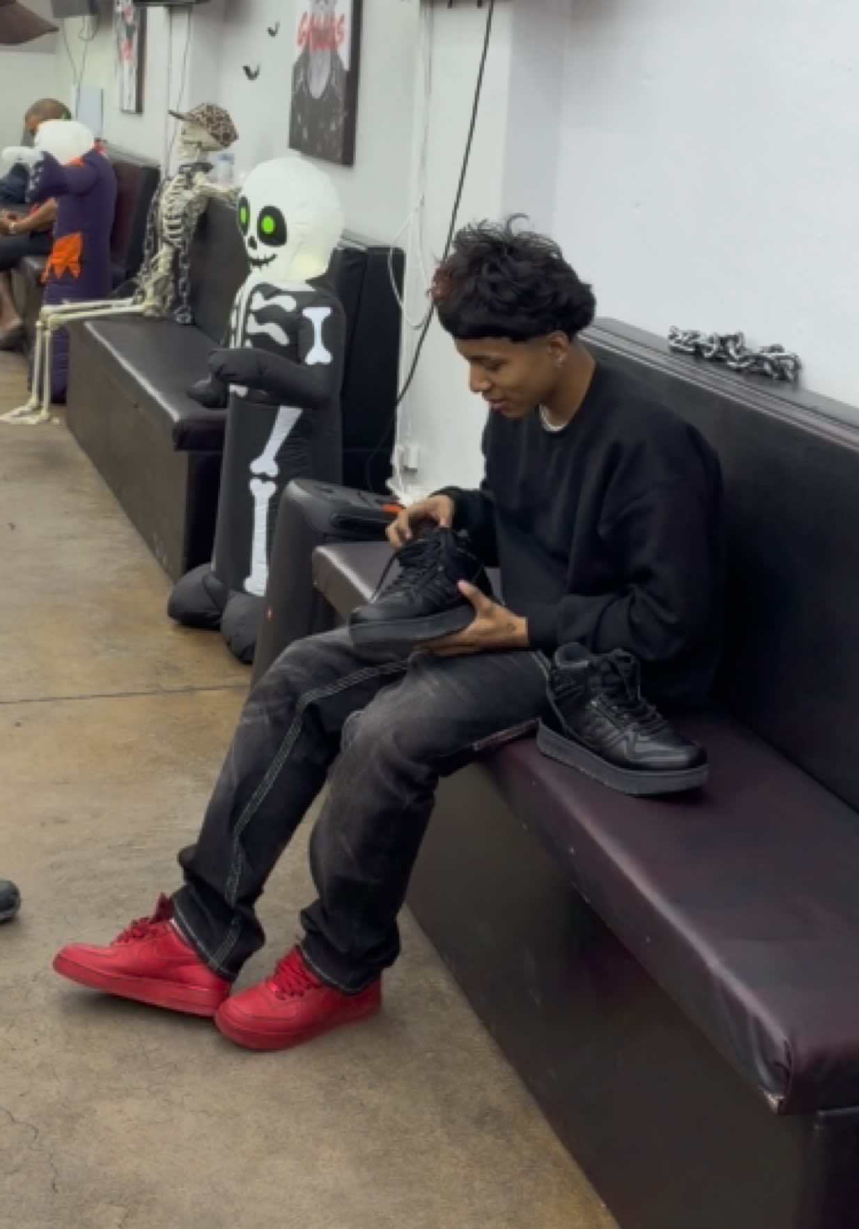 @Jisai Barber