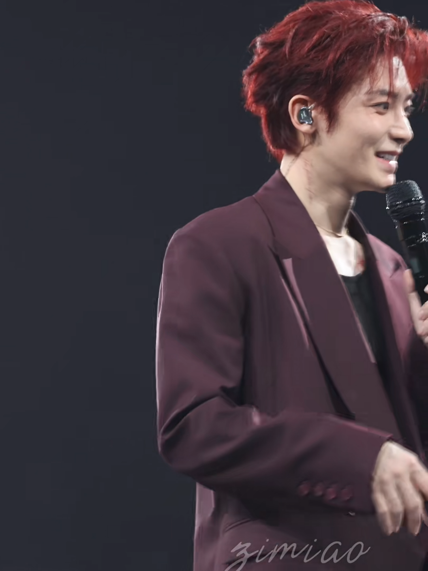 @侯明昊