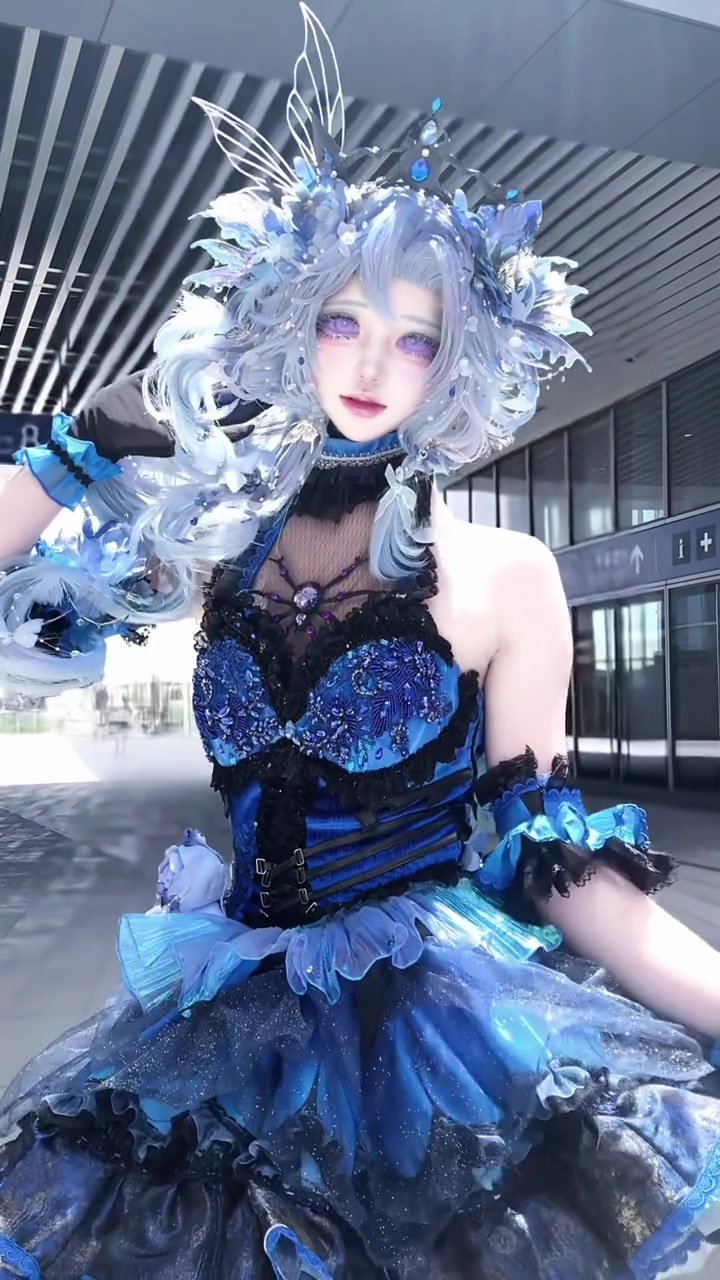 @ᔦ &deg; ꒳ &deg; ᔨ ̖́-