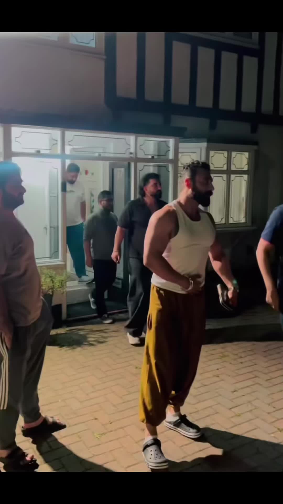 @Gabbar 🕊️🐺