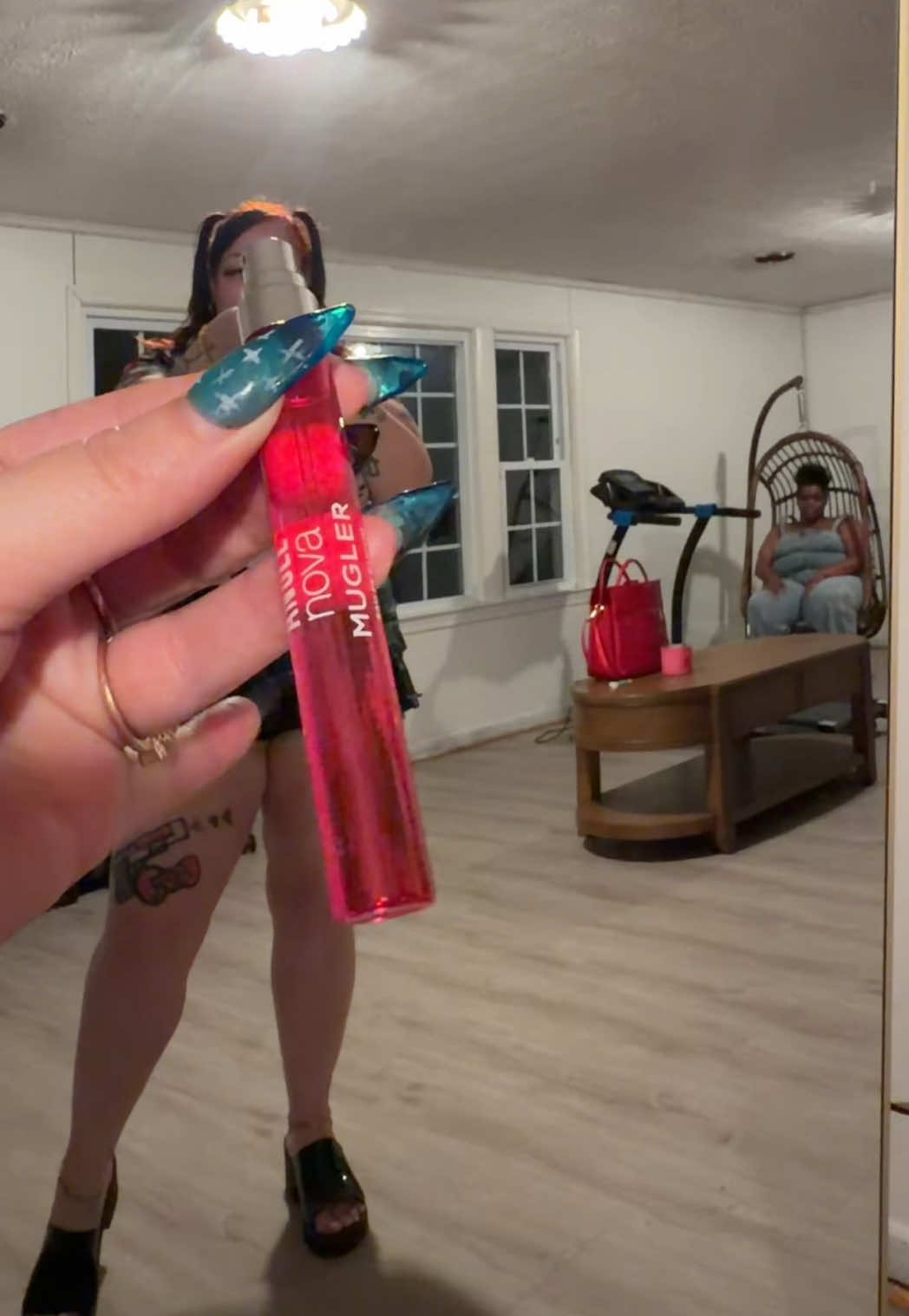 @1amberkush