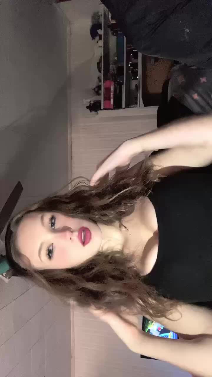 @blondebratz