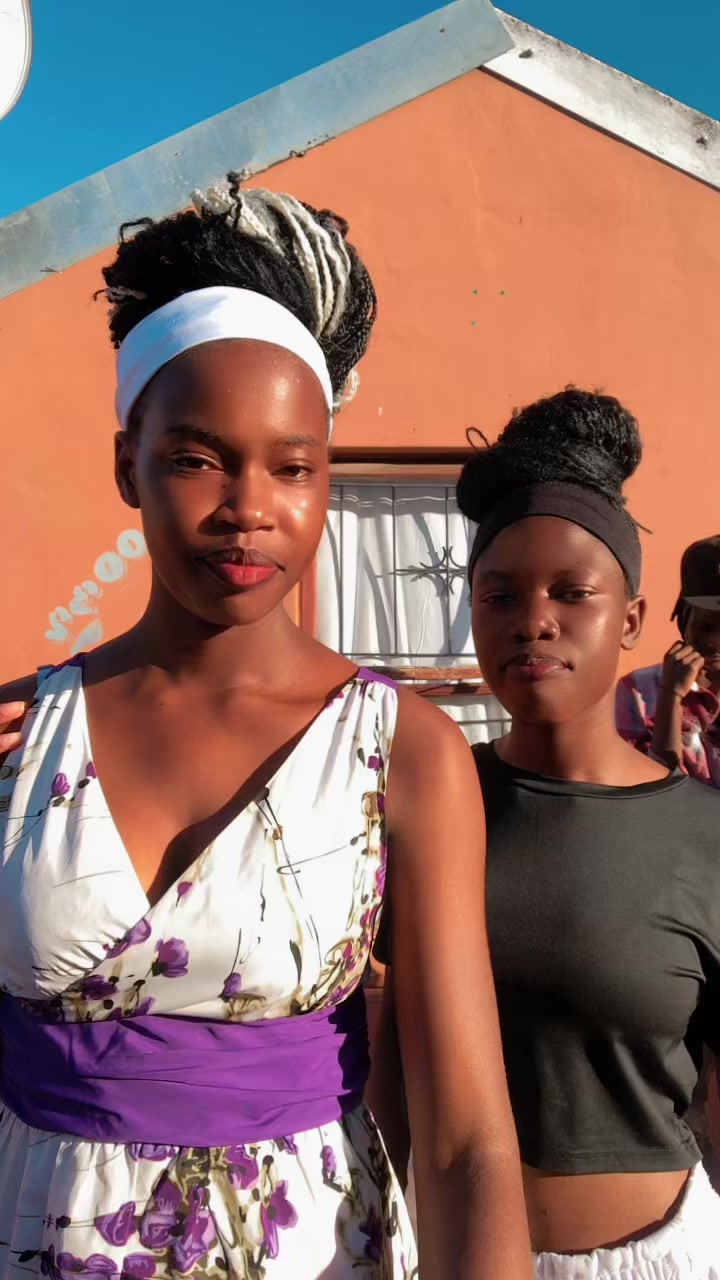 @Celine 🇿🇼🇿🇦