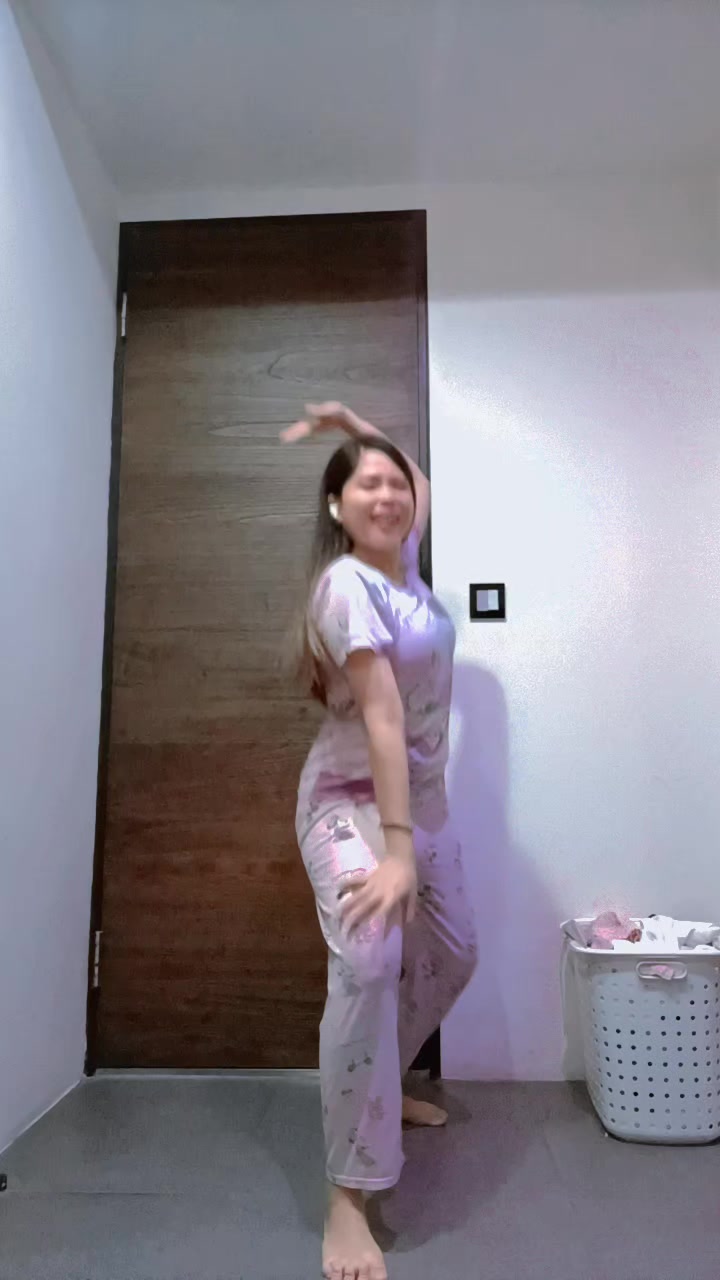 @Jayzhel M. Non💚🤍❤️🇵🇭🇹🇼