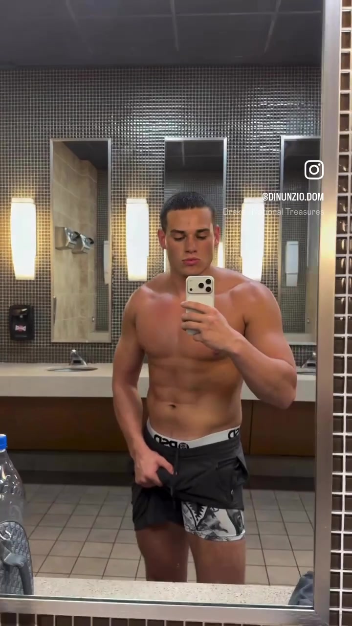 @GayMomentsTiktok