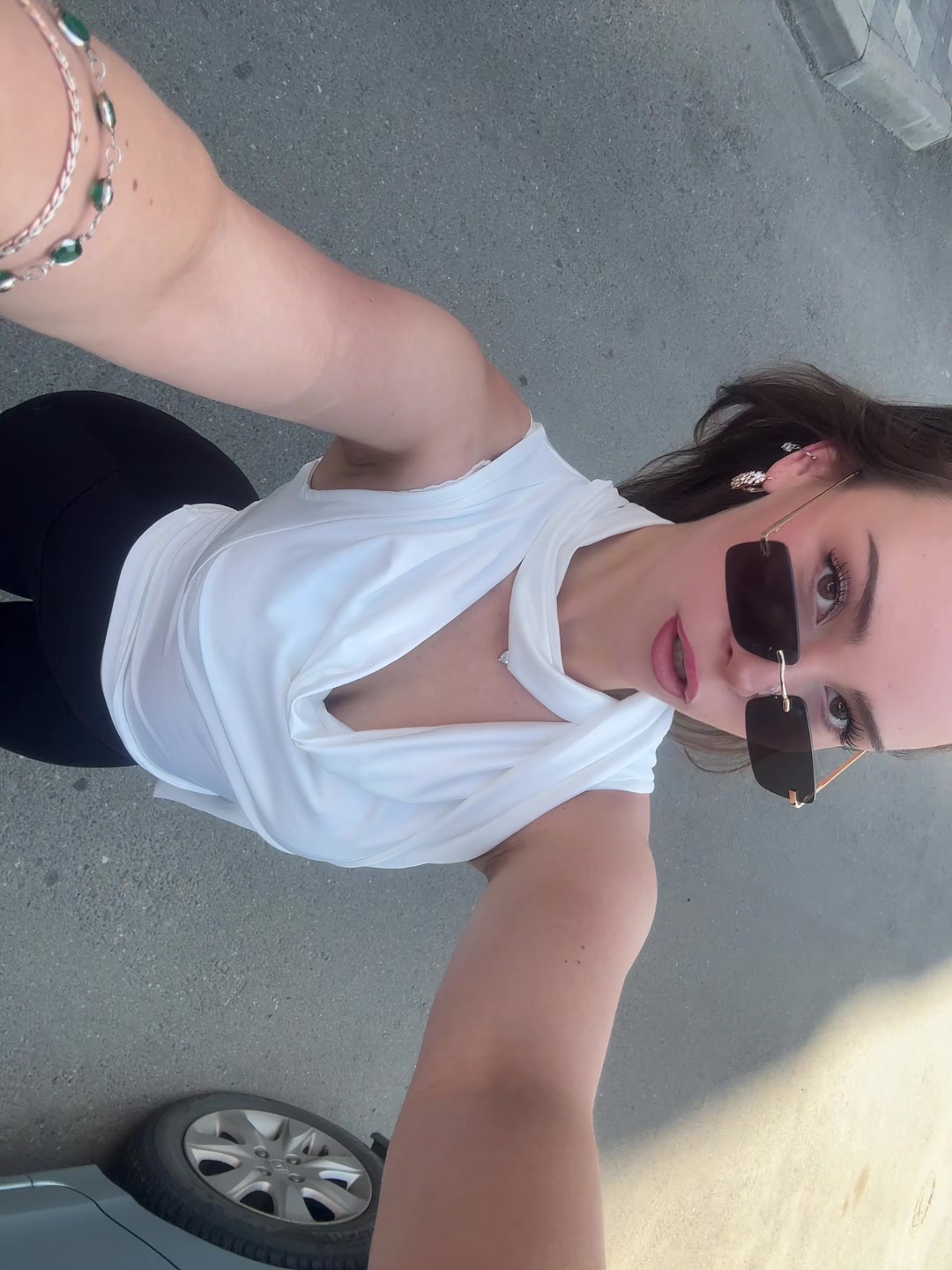 @Ari