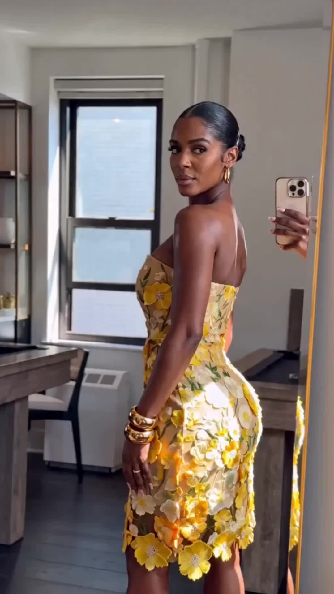 @mongogirl