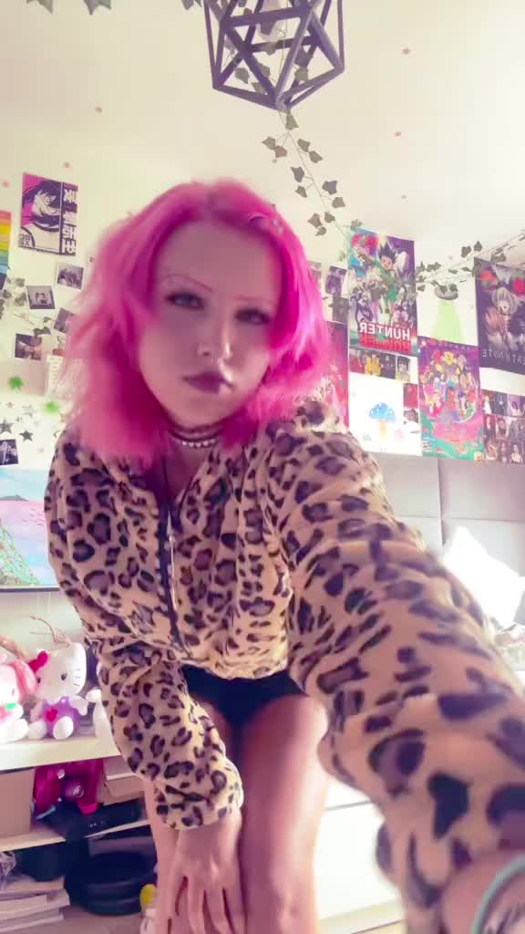 @ur.favpinkie