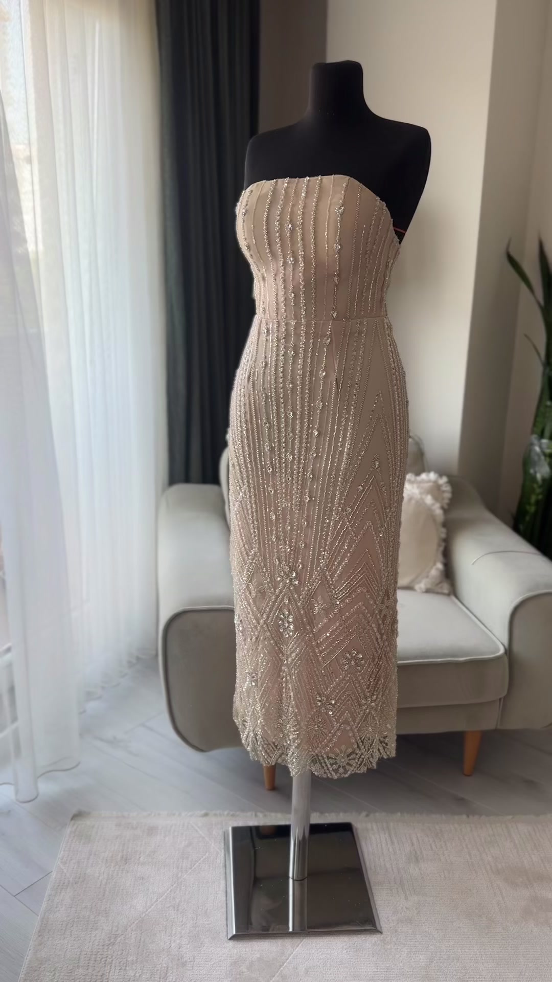 @DameModest
