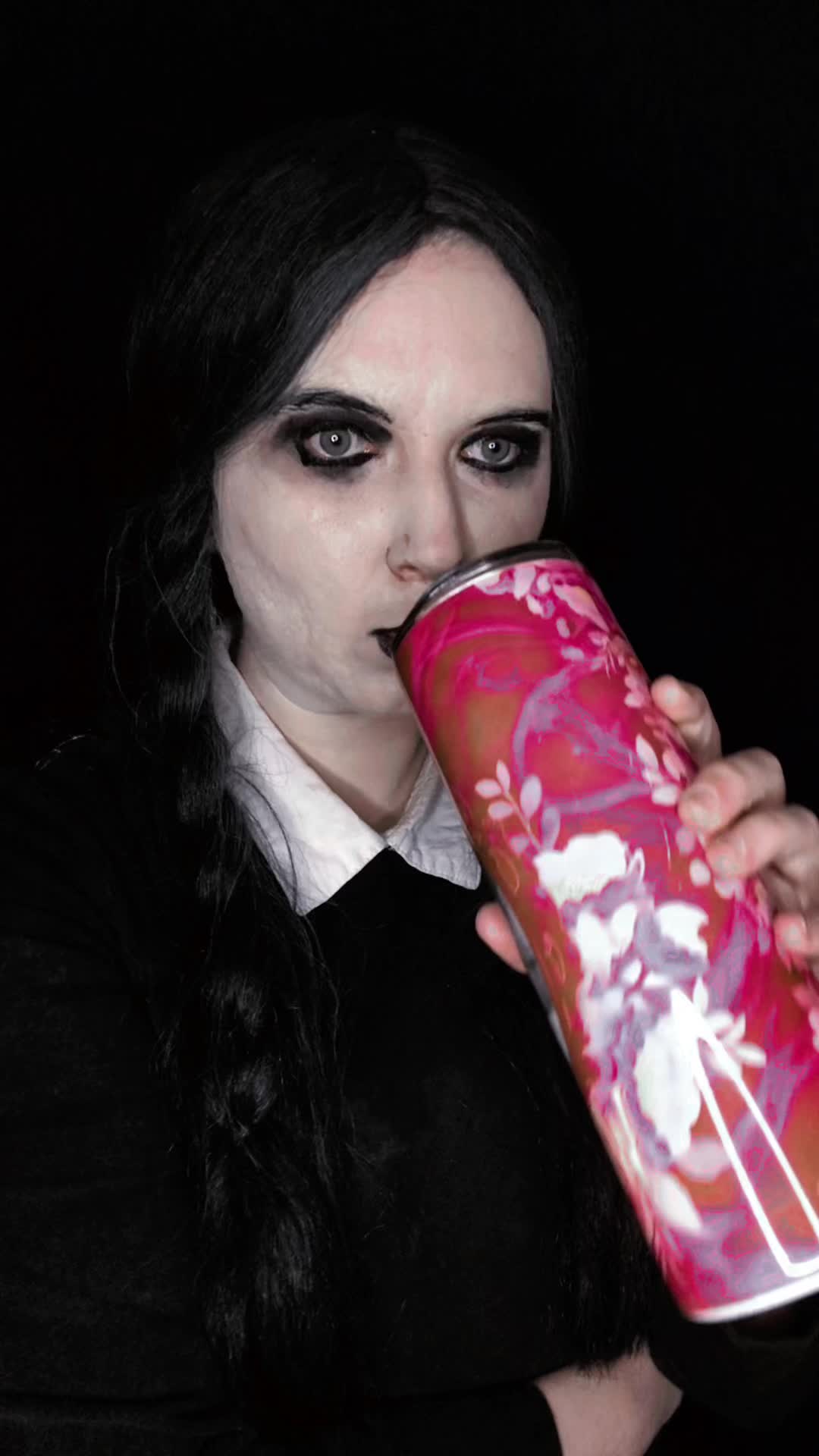 @Wednesday Addams Cosplayer🖤