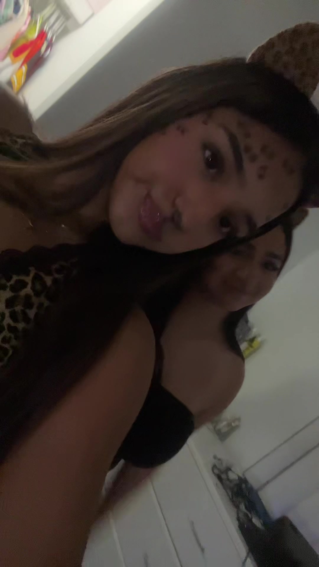 @celinaa