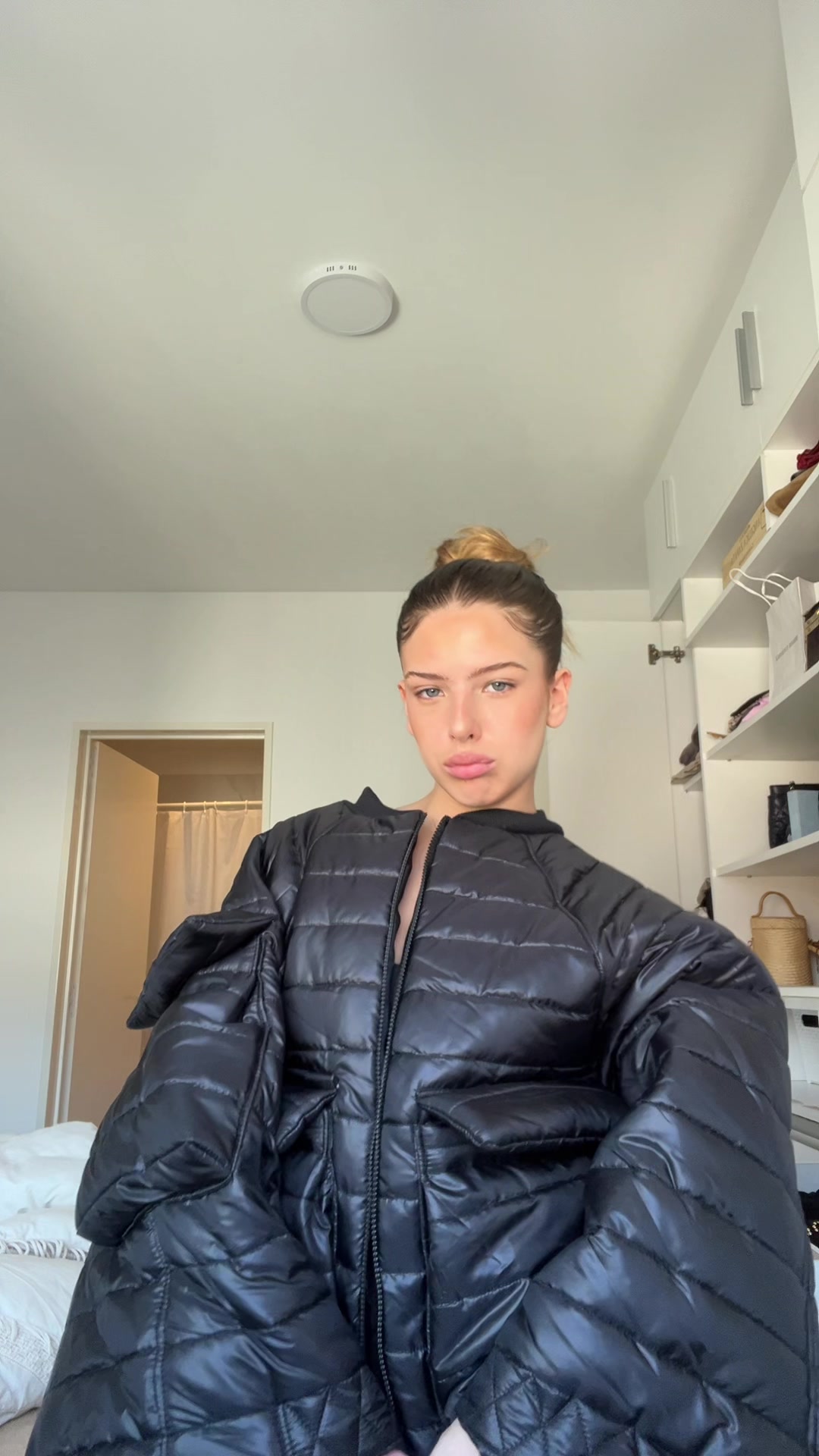 @Ana